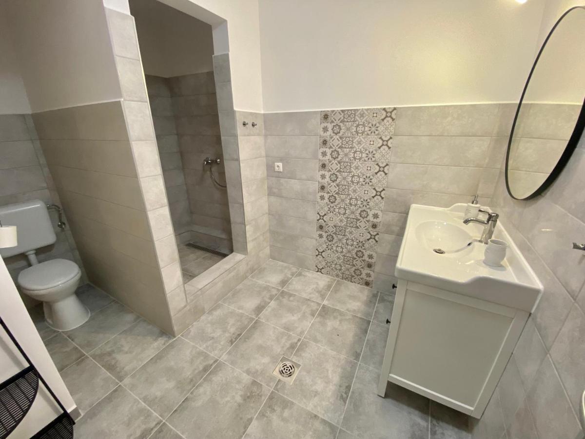 Pacsirta Apartman Grand 埃格尔 外观 照片
