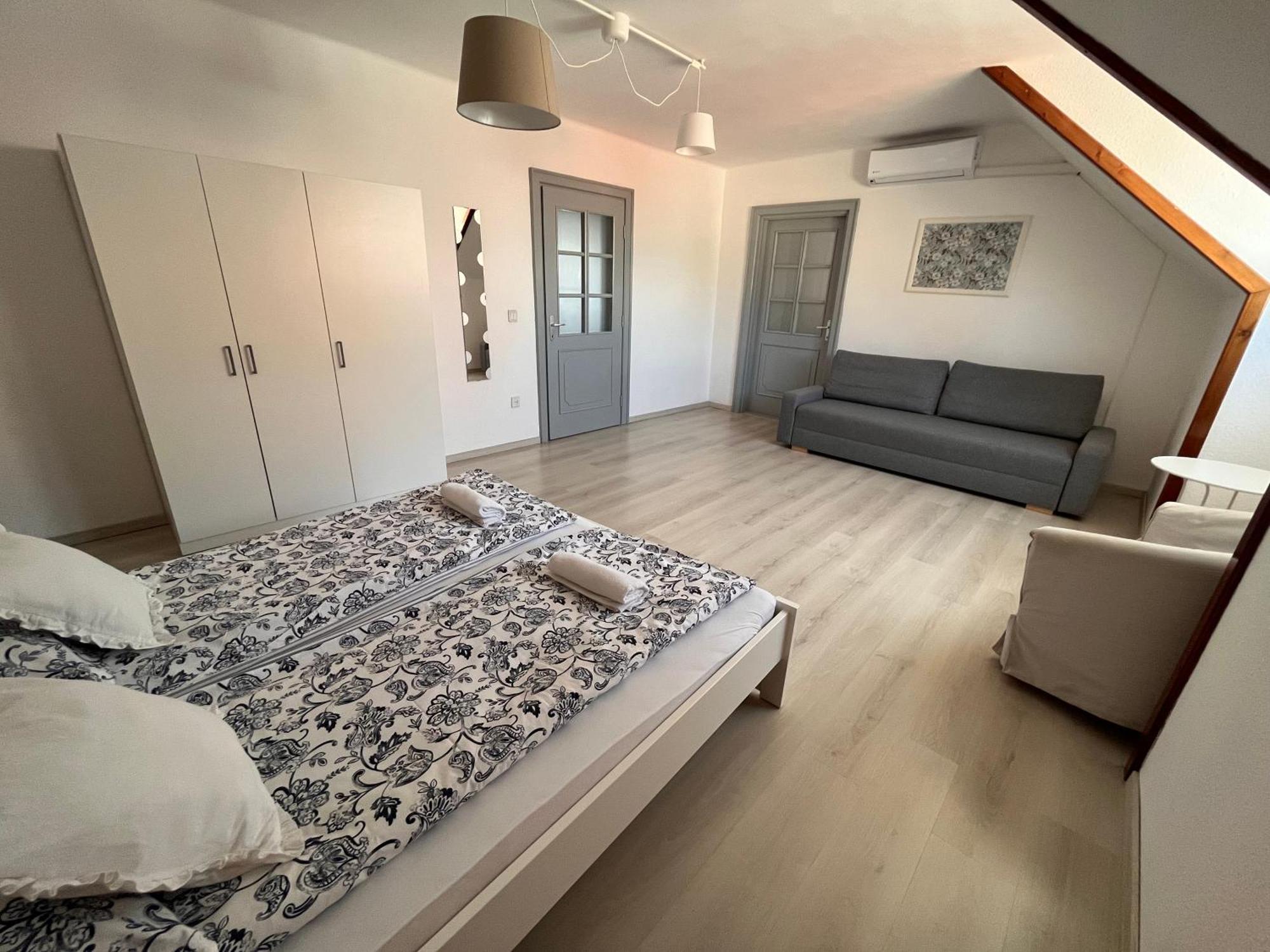Pacsirta Apartman Grand 埃格尔 外观 照片
