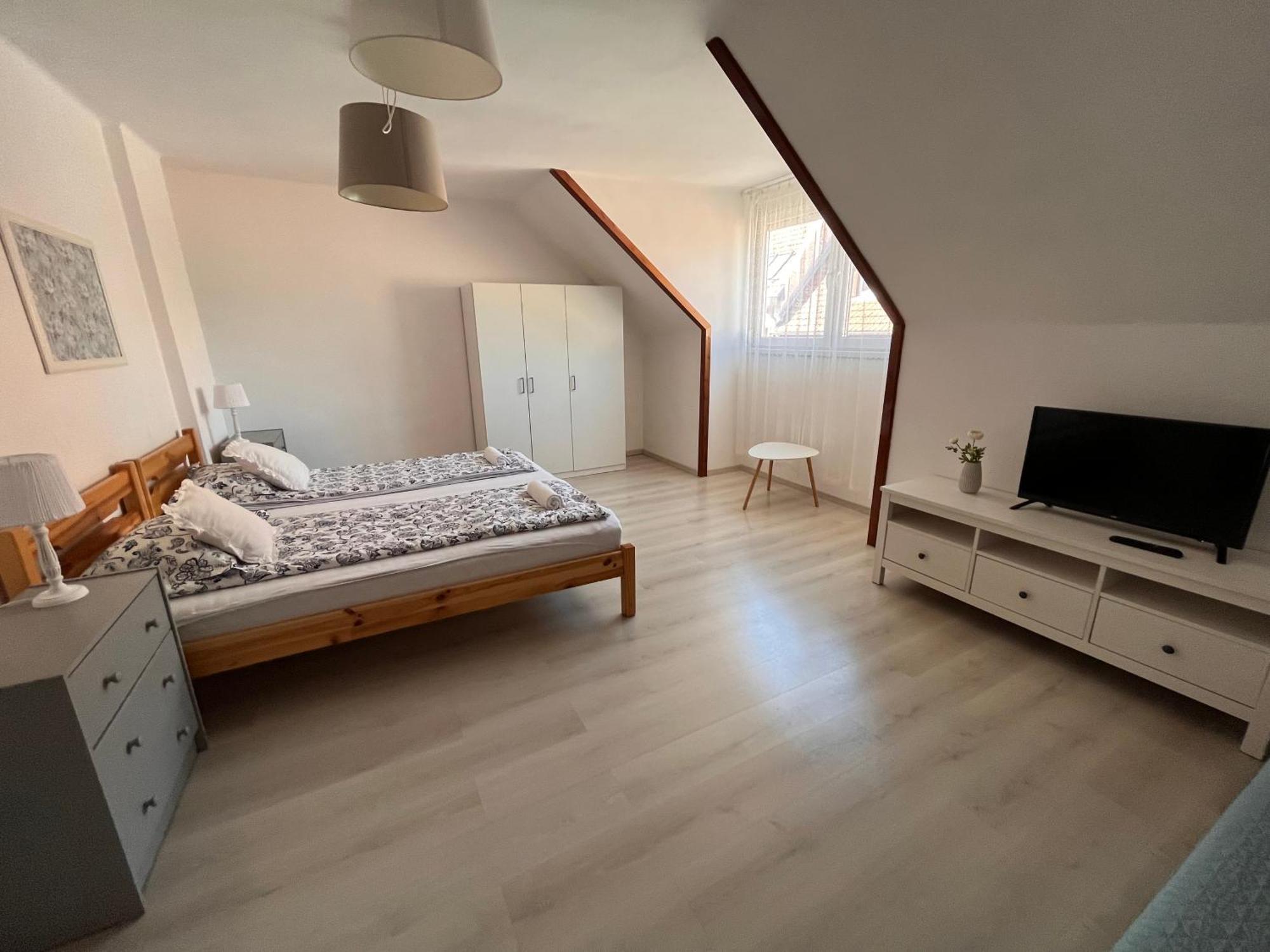 Pacsirta Apartman Grand 埃格尔 外观 照片