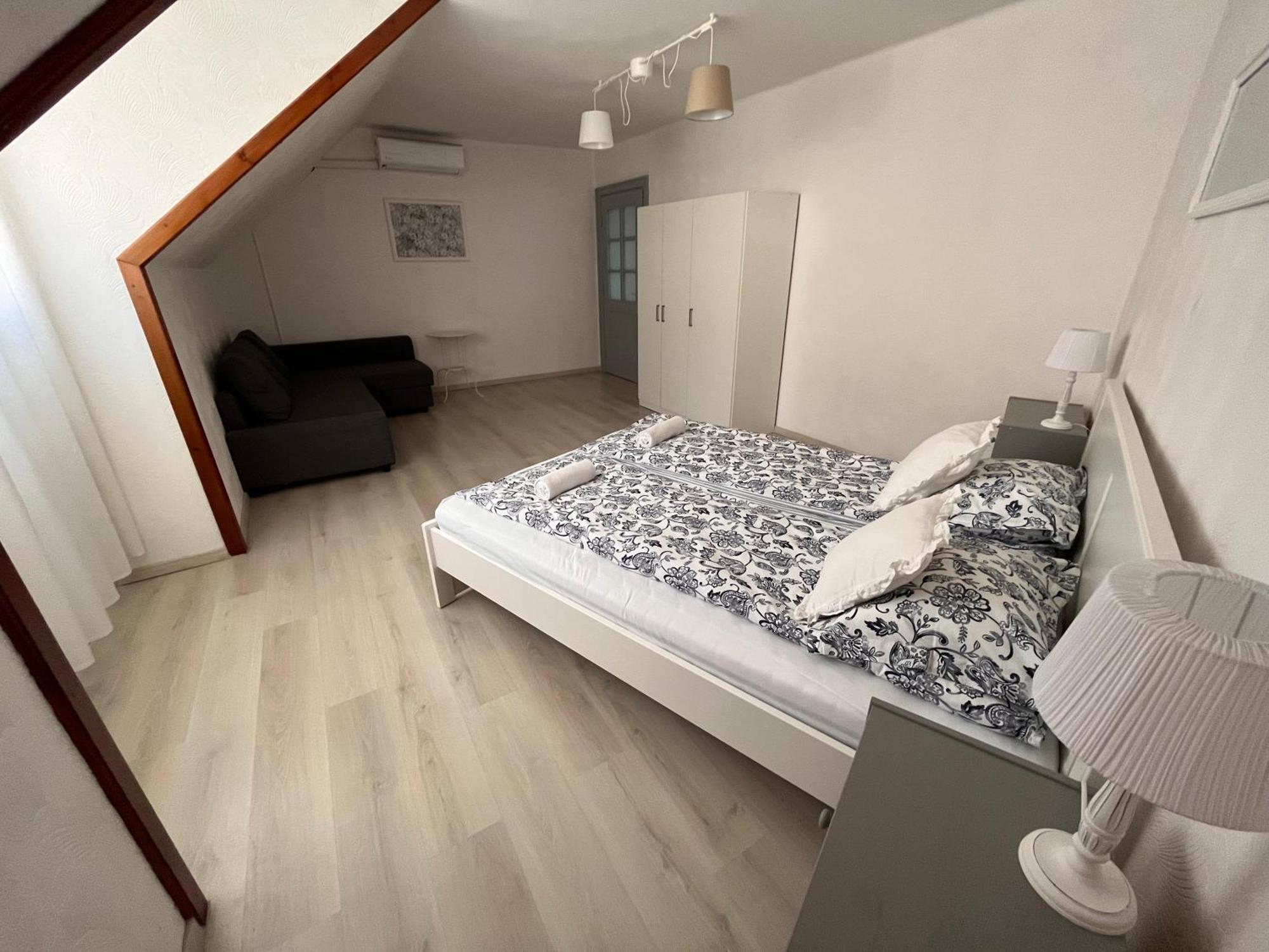 Pacsirta Apartman Grand 埃格尔 外观 照片