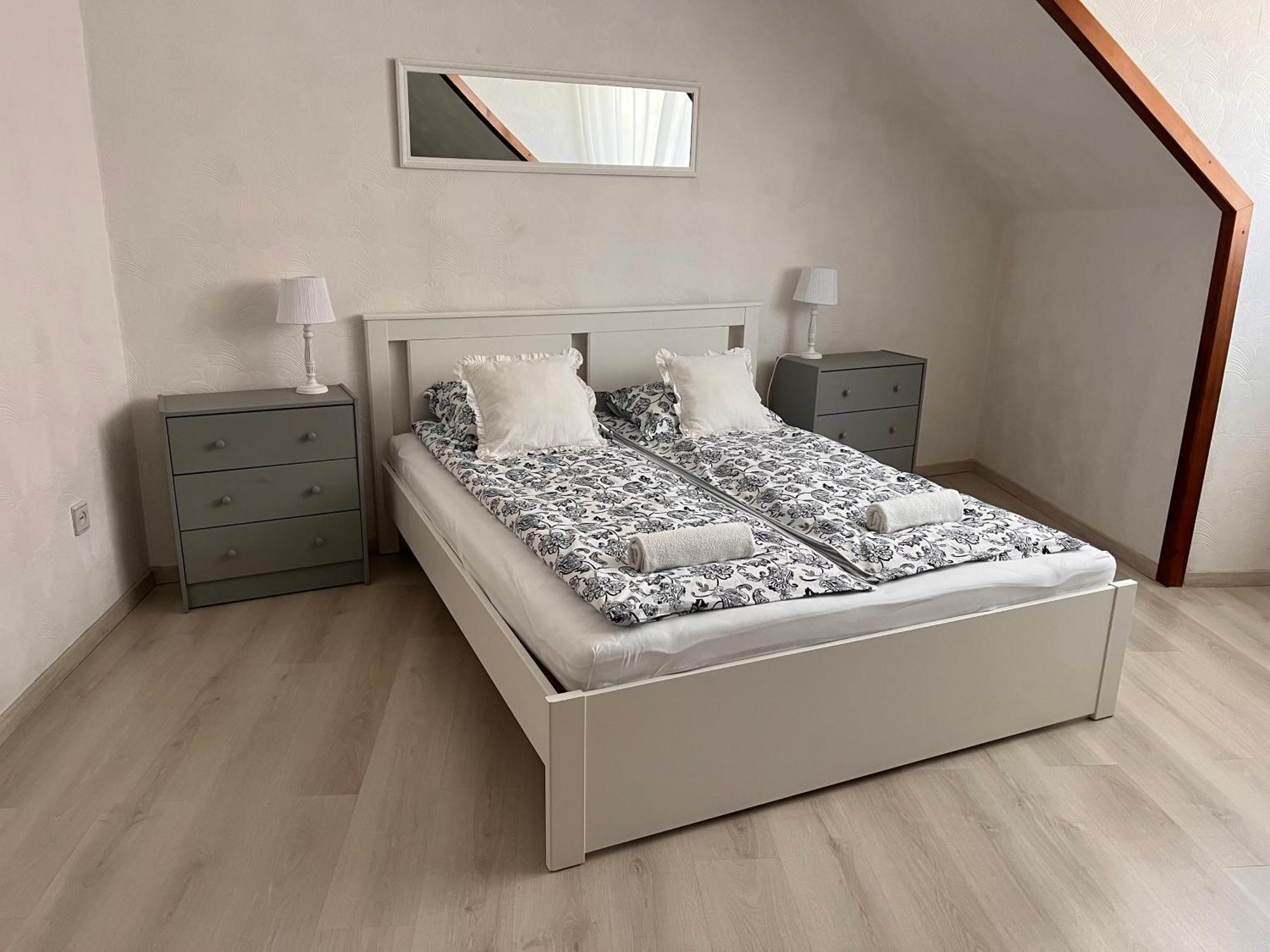 Pacsirta Apartman Grand 埃格尔 外观 照片